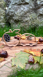 Apfel-Igel aus Holzfaser, nachhaltige 3D-gedruckte Dekofigur von deeKORE.