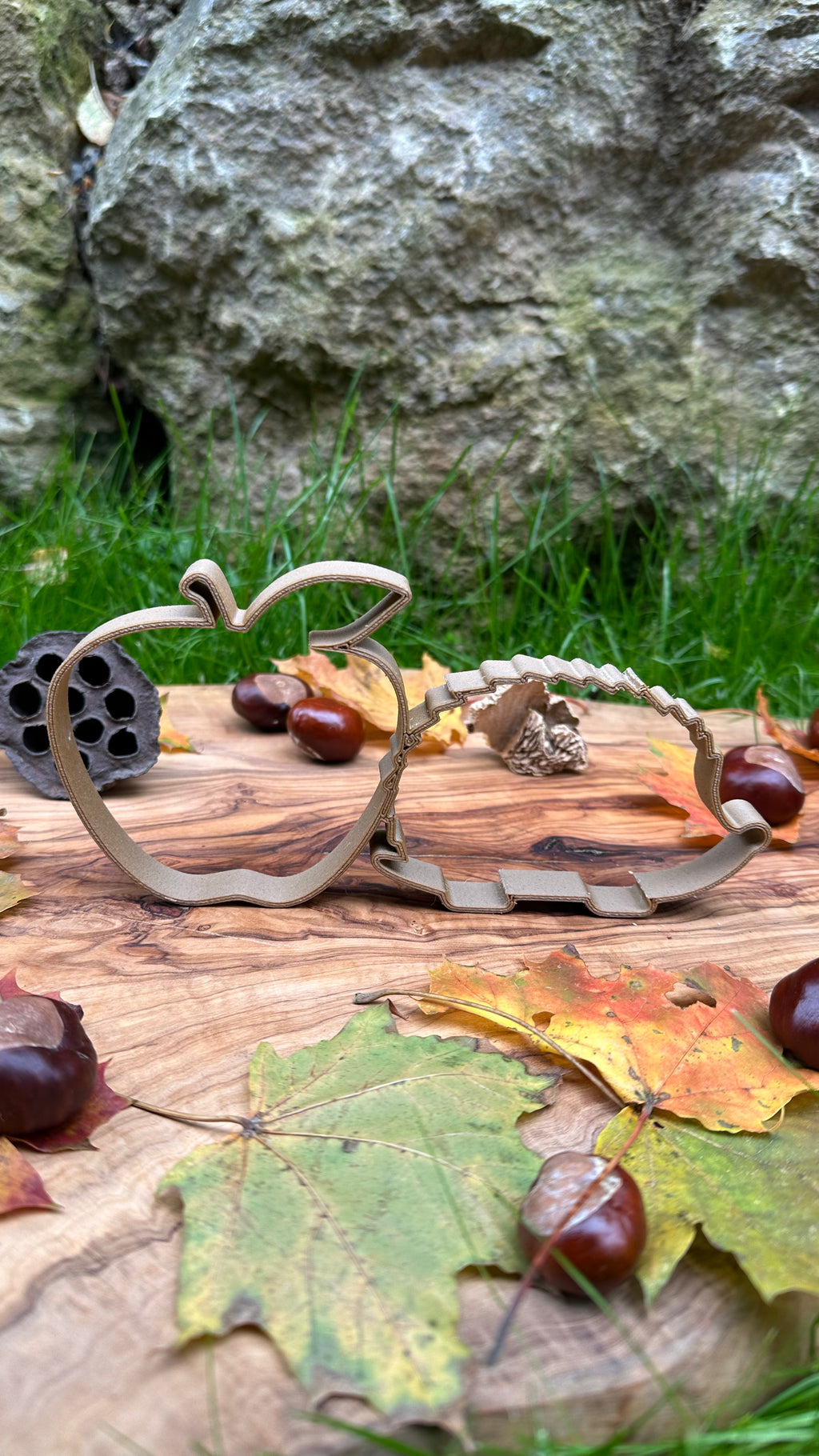 Apfel-Igel aus Holzfaser, nachhaltige 3D-gedruckte Dekofigur von deeKORE.